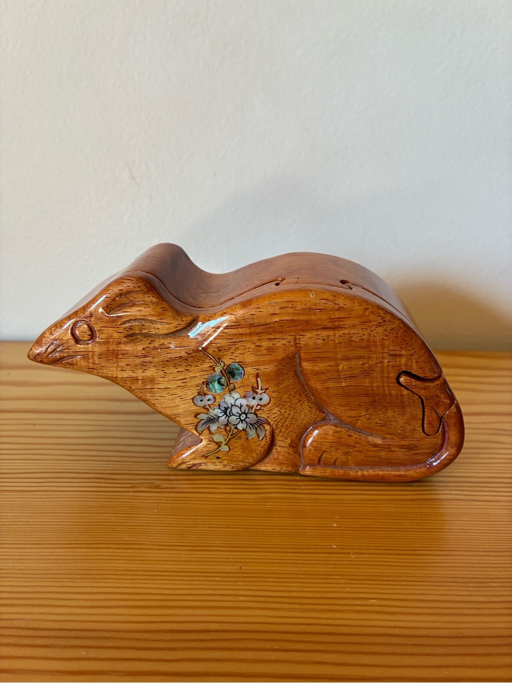 Wooden Lacquer Bunny Animal Puzzle Trinket Box Mother Of Pearl Flowers
